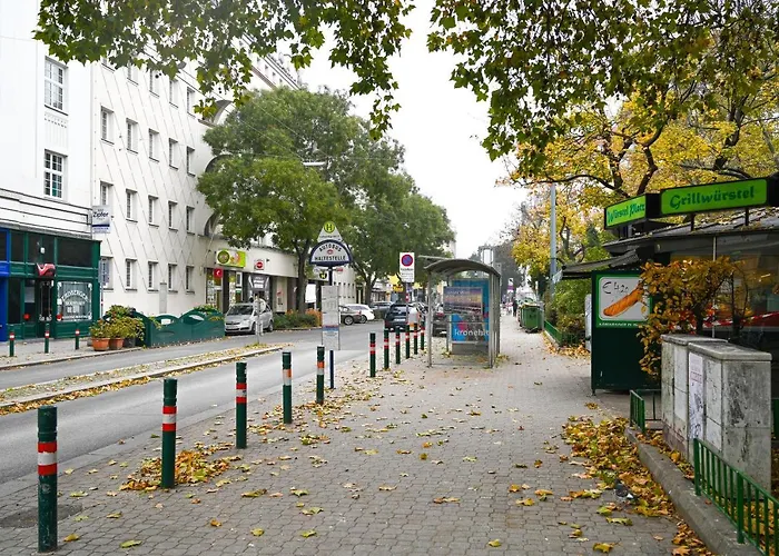 Apartmán Apartment For 6 With Terrace & Air Conditioning Near Metro U3 *