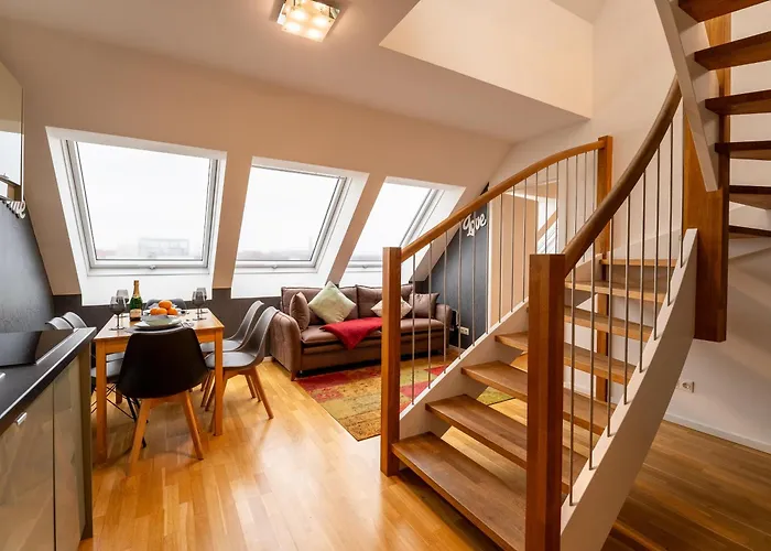Apartment For 6 With Terrace & Air Conditioning Near Metro U3 Apartmán