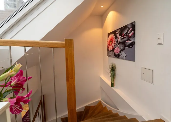 Apartment For 6 With Terrace & Air Conditioning Near Metro U3 Apartmán *