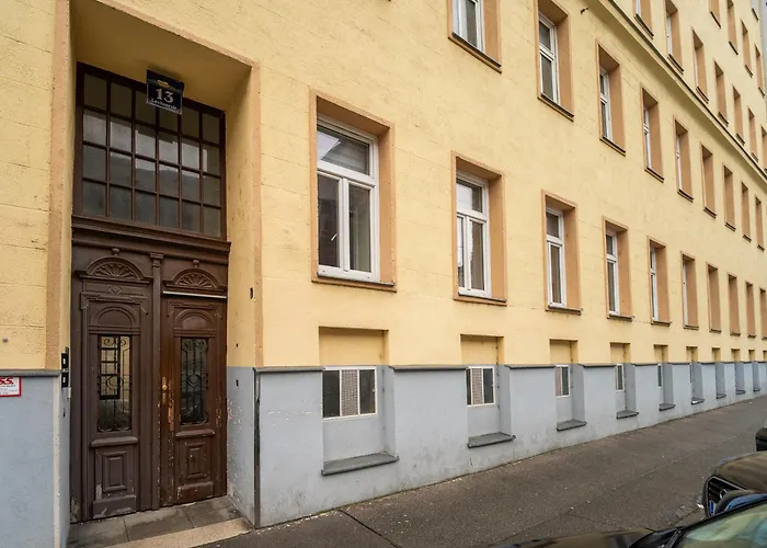 Apartmán Apartment For 6 With Terrace & Air Conditioning Near Metro U3 Vídeň