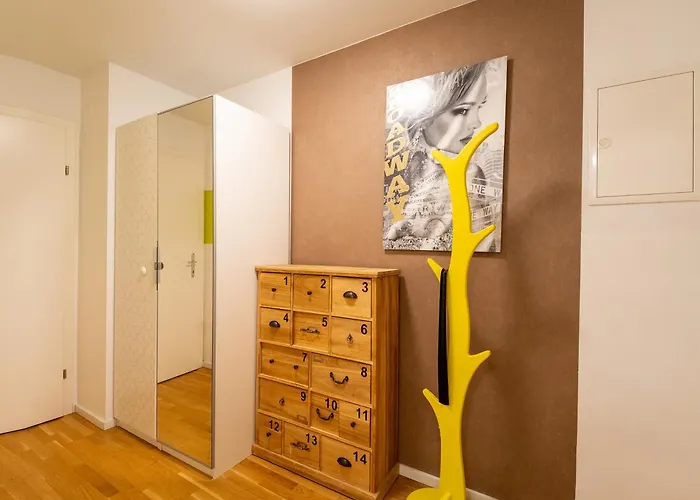 For 6 With Terrace & Air Conditioning Near Metro U3 Vienne